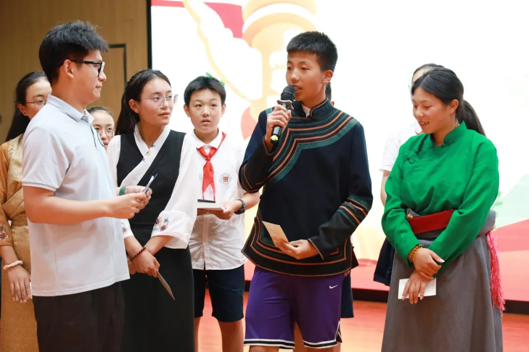 两地青少年交流